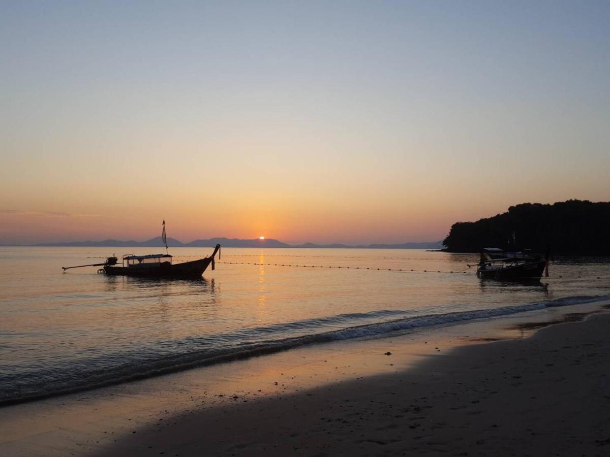 Sino Siam Hotel Klong Muang Beach Bagian luar foto