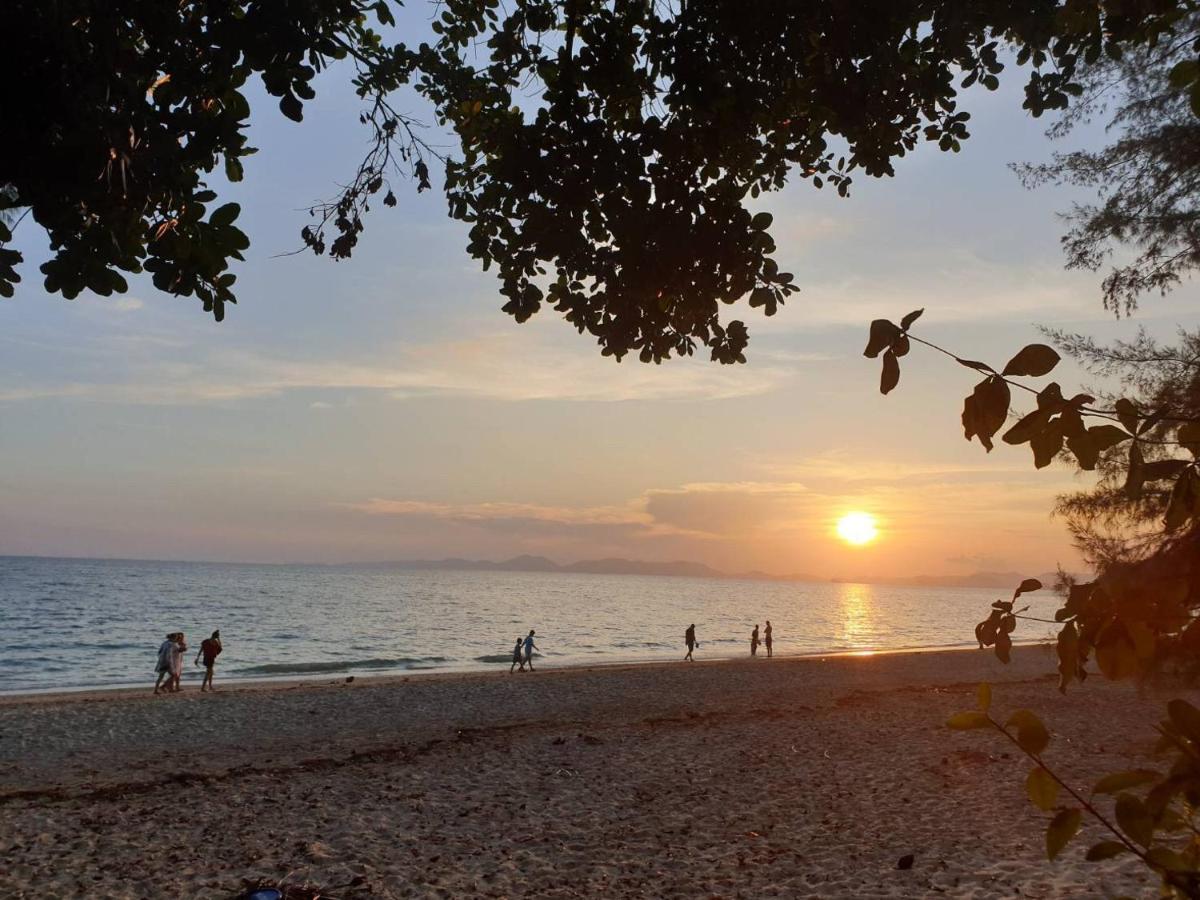 Sino Siam Hotel Klong Muang Beach Bagian luar foto